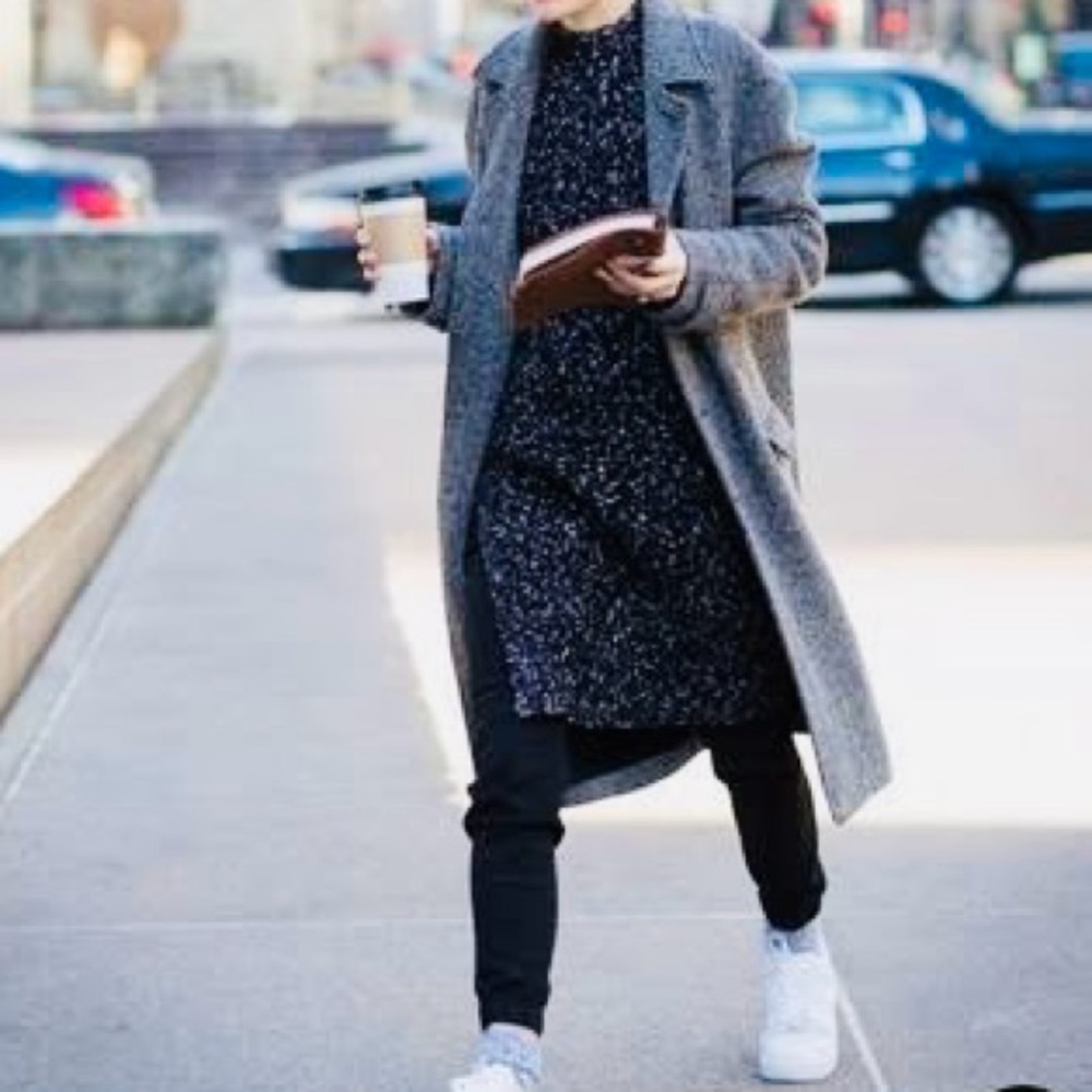 MAKE AN OFFER - HERMAN KAY VINTAGE Herringbone Coat - Picture 5 of 11